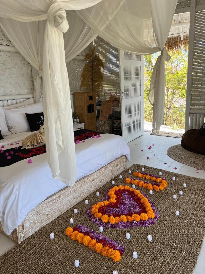 Tropical Glamping Nusa Penida - Private Romantic Seaside Bungalow Diamond Beach Polilit Exterior foto